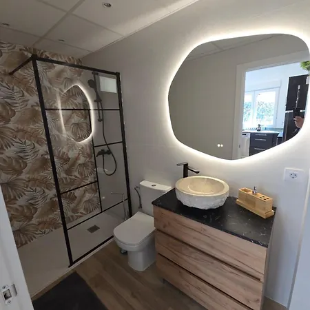 Lina 2 Apartman *